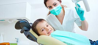 Todas as crianças devem ser acompanhadas por um profissional de Medicina Dentária.